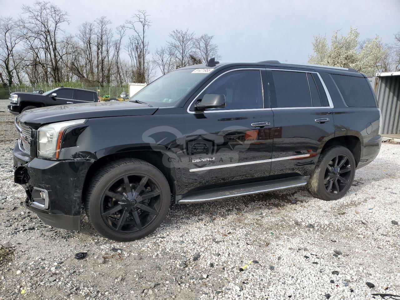 GMC Yukon DENALI 6.2L  8 2016