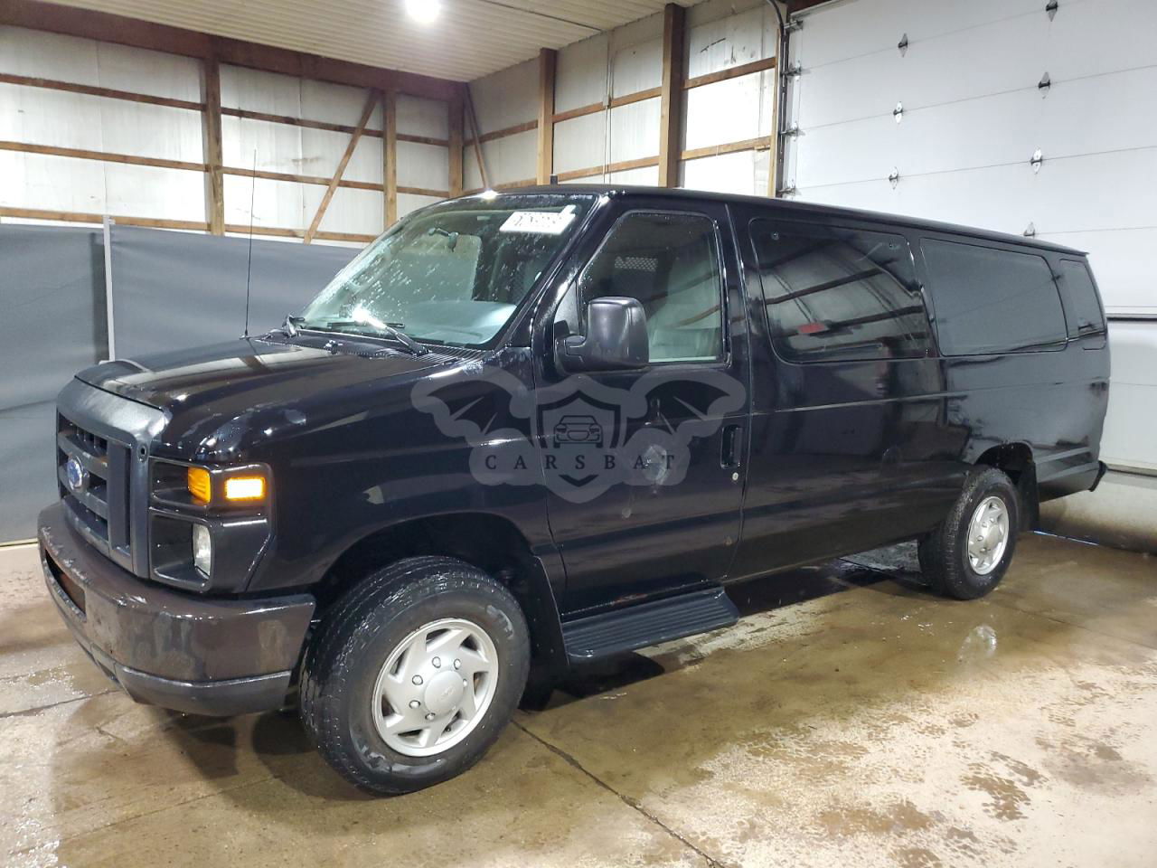 Ford Econoline E350 SUPER DUTY WAGON 5.4L  8 2013