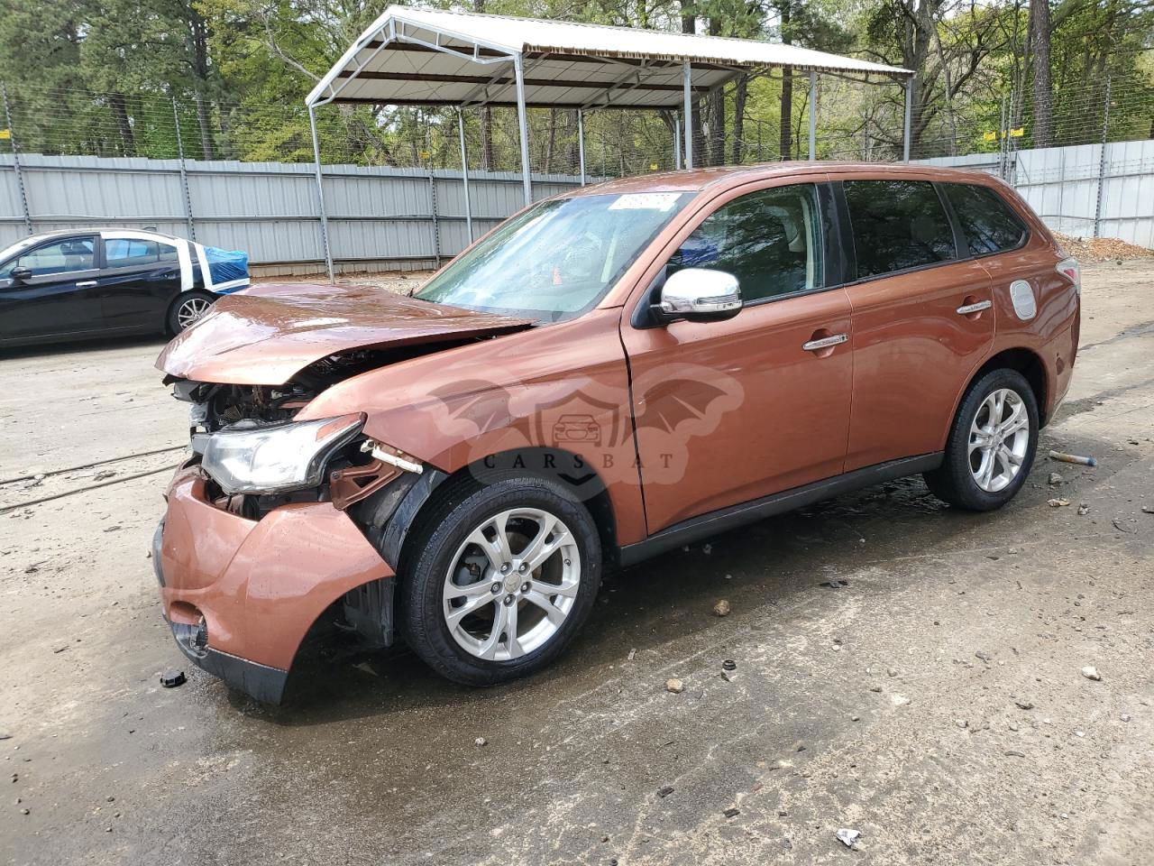 Mitsubishi Outlander SE 2.4L  4 2014