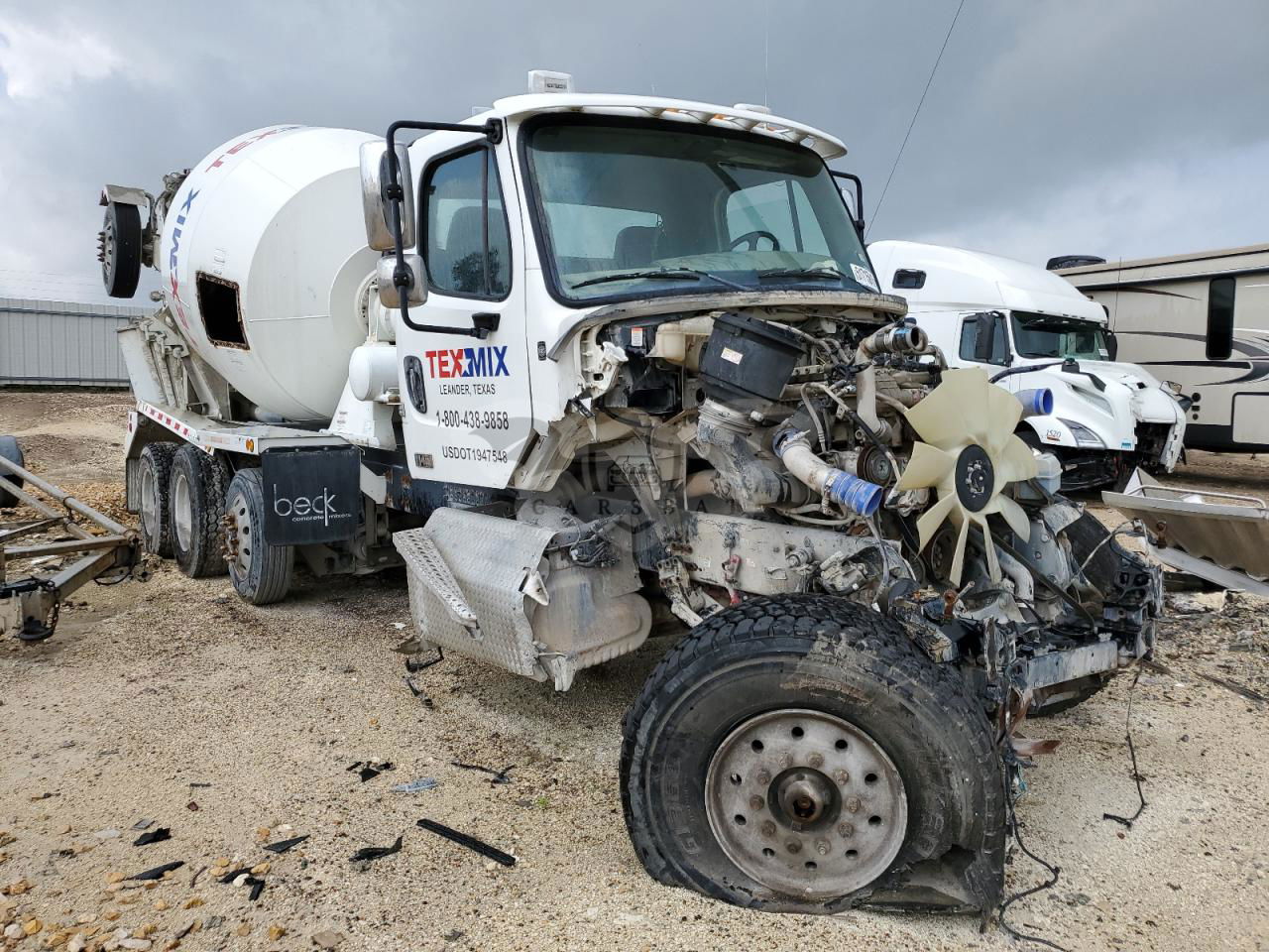 Freightliner Business Class M2 12.8L  6 2020