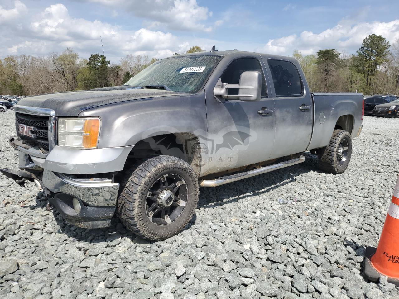 GMC Sierra C2500 SLE 6.6L  8 2011