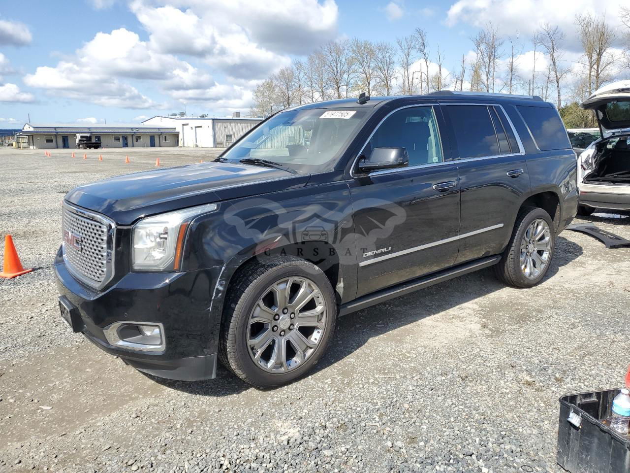 GMC Yukon DENALI 6.2L  8 2015