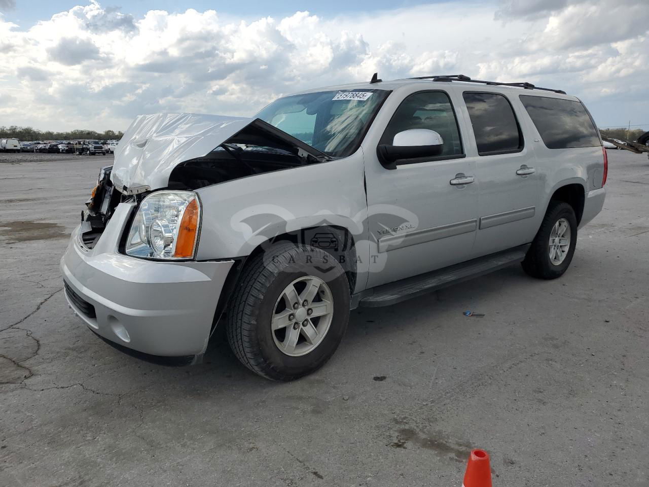 GMC Yukon C1500 SLT 5.3L  8 2013