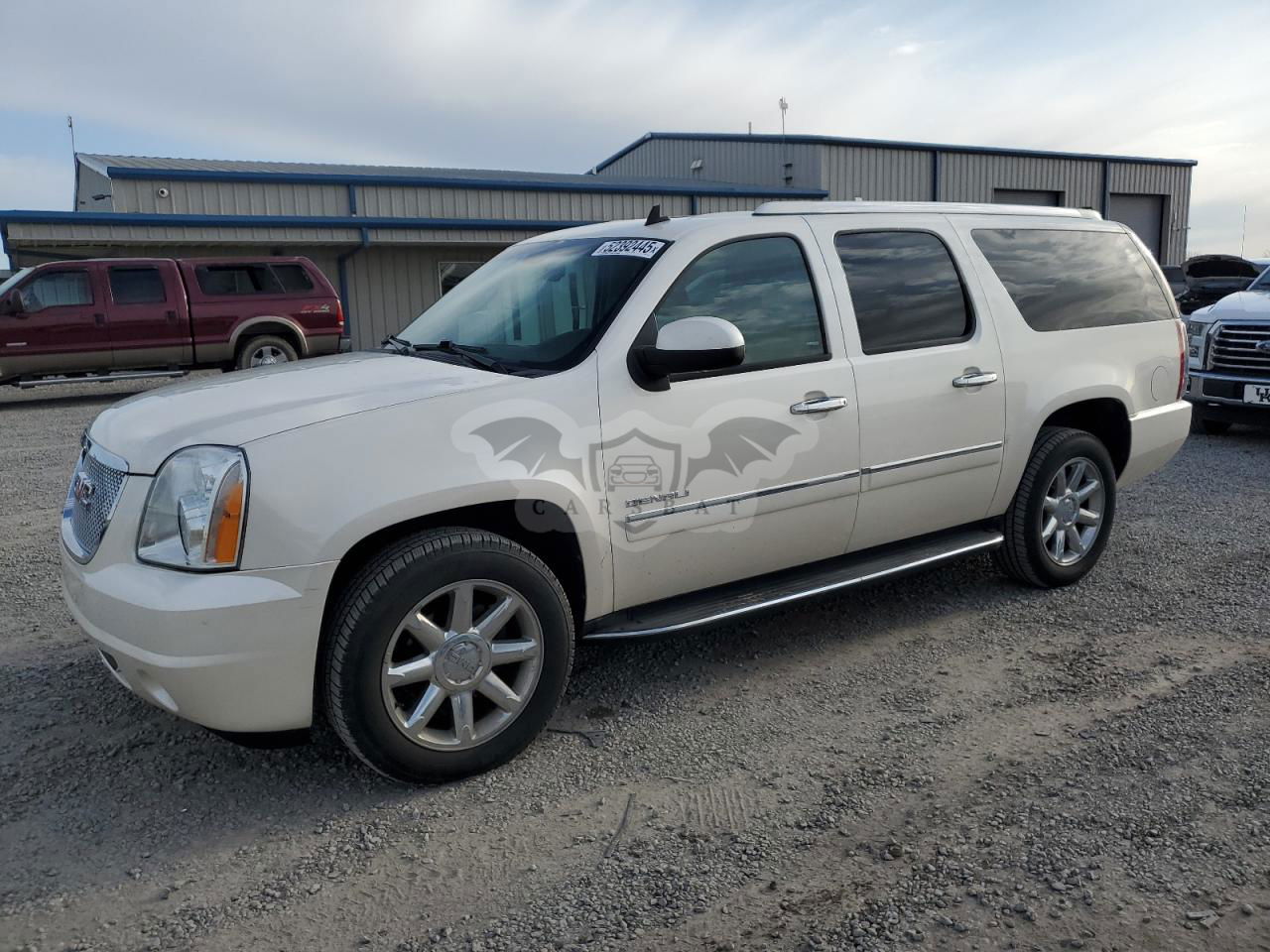 GMC Yukon DENALI 6.2L  8 2013