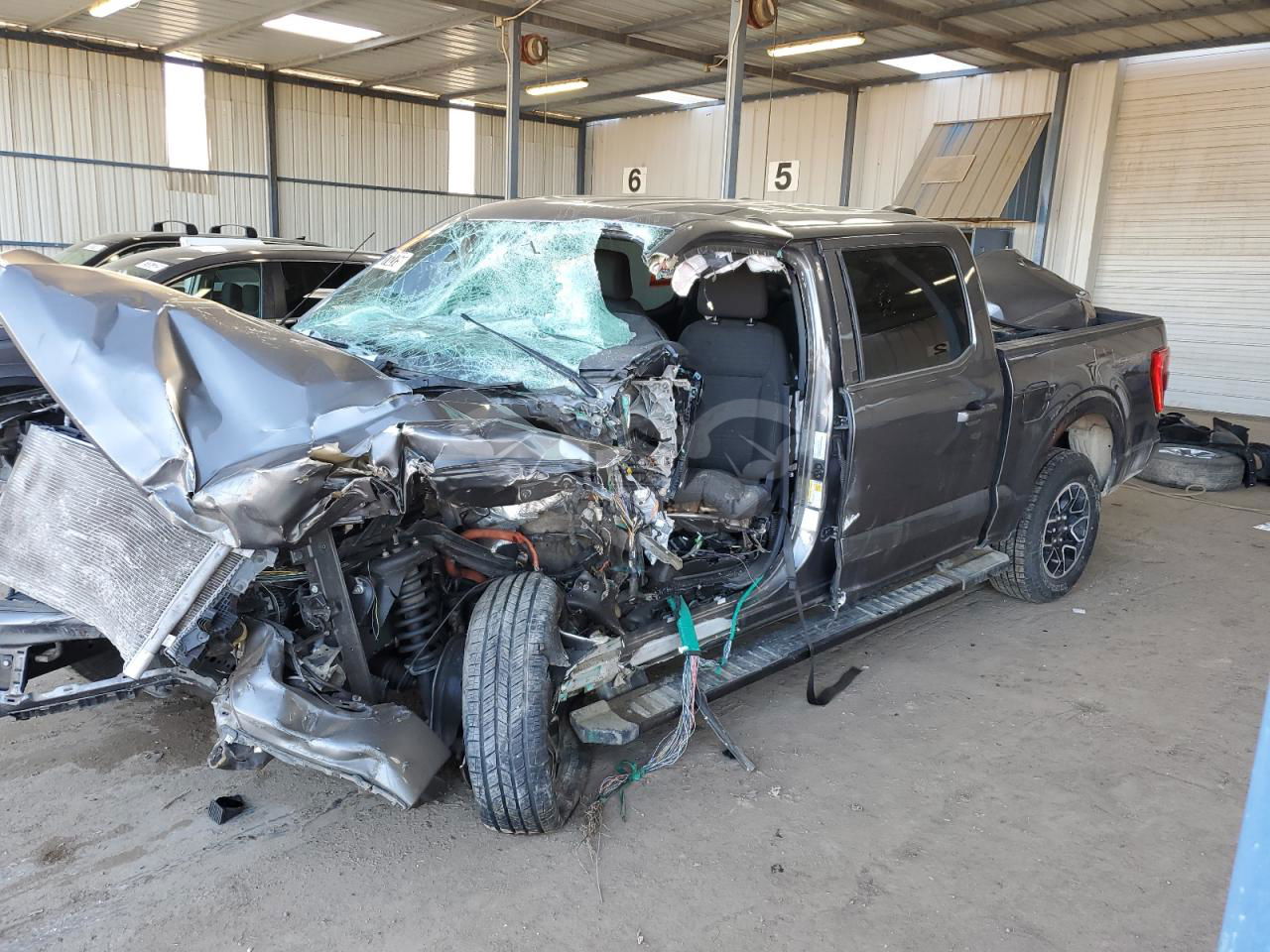 Ford F-150 SUPERCREW 5.0L  8 2023