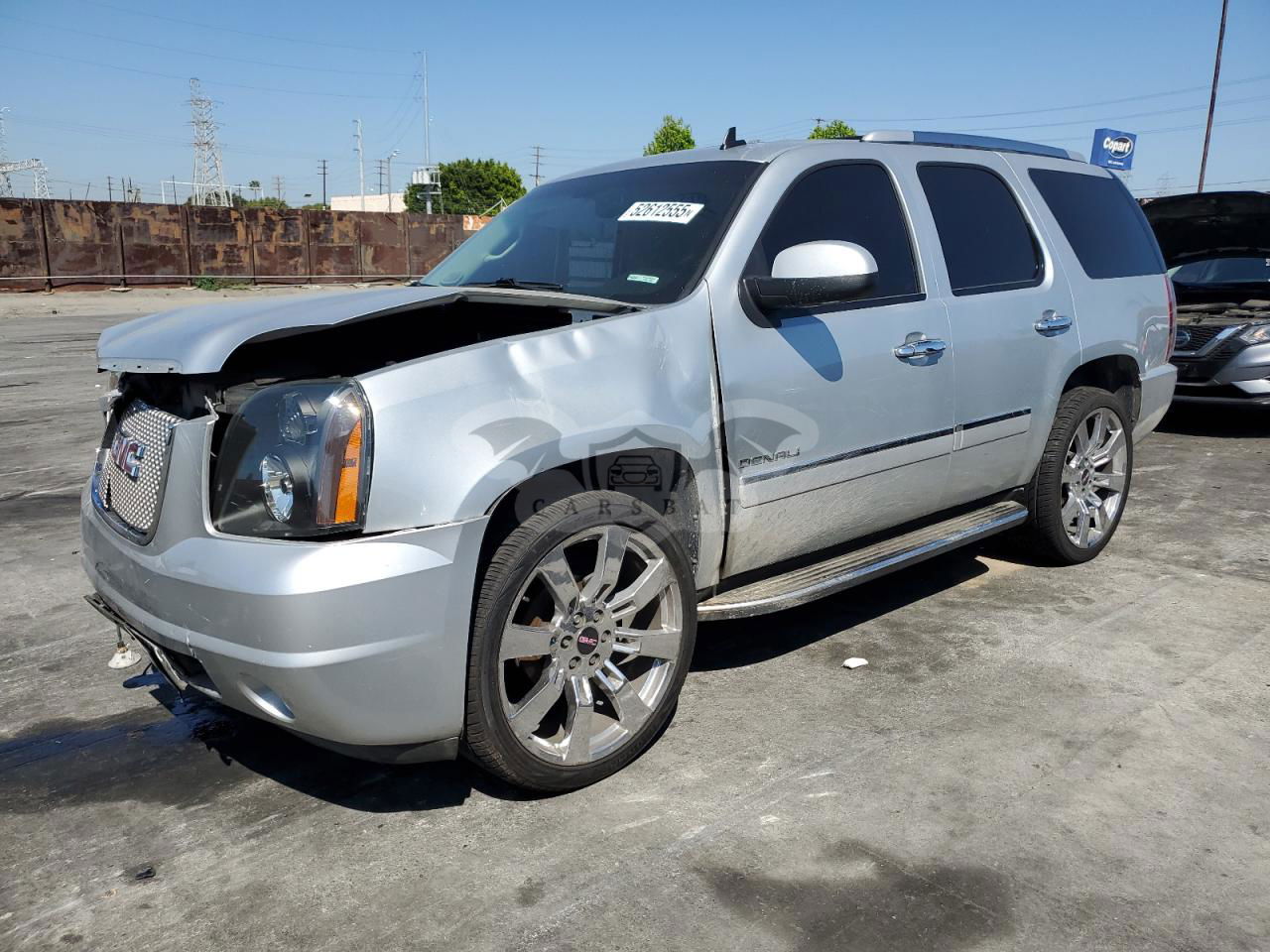 GMC Yukon DENALI 6.2L  8 2012