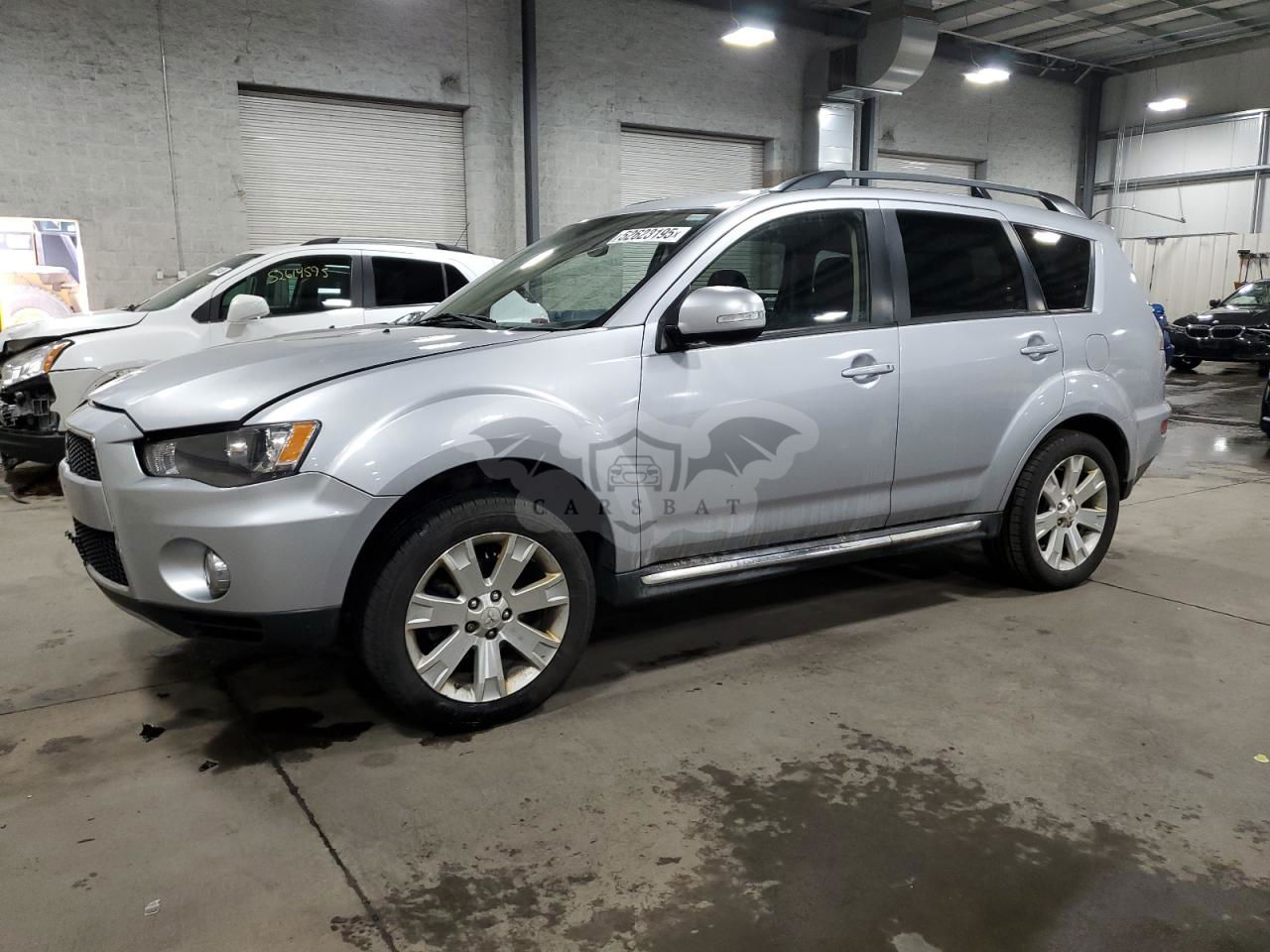 Mitsubishi Outlander SE 2.4L  4 2013