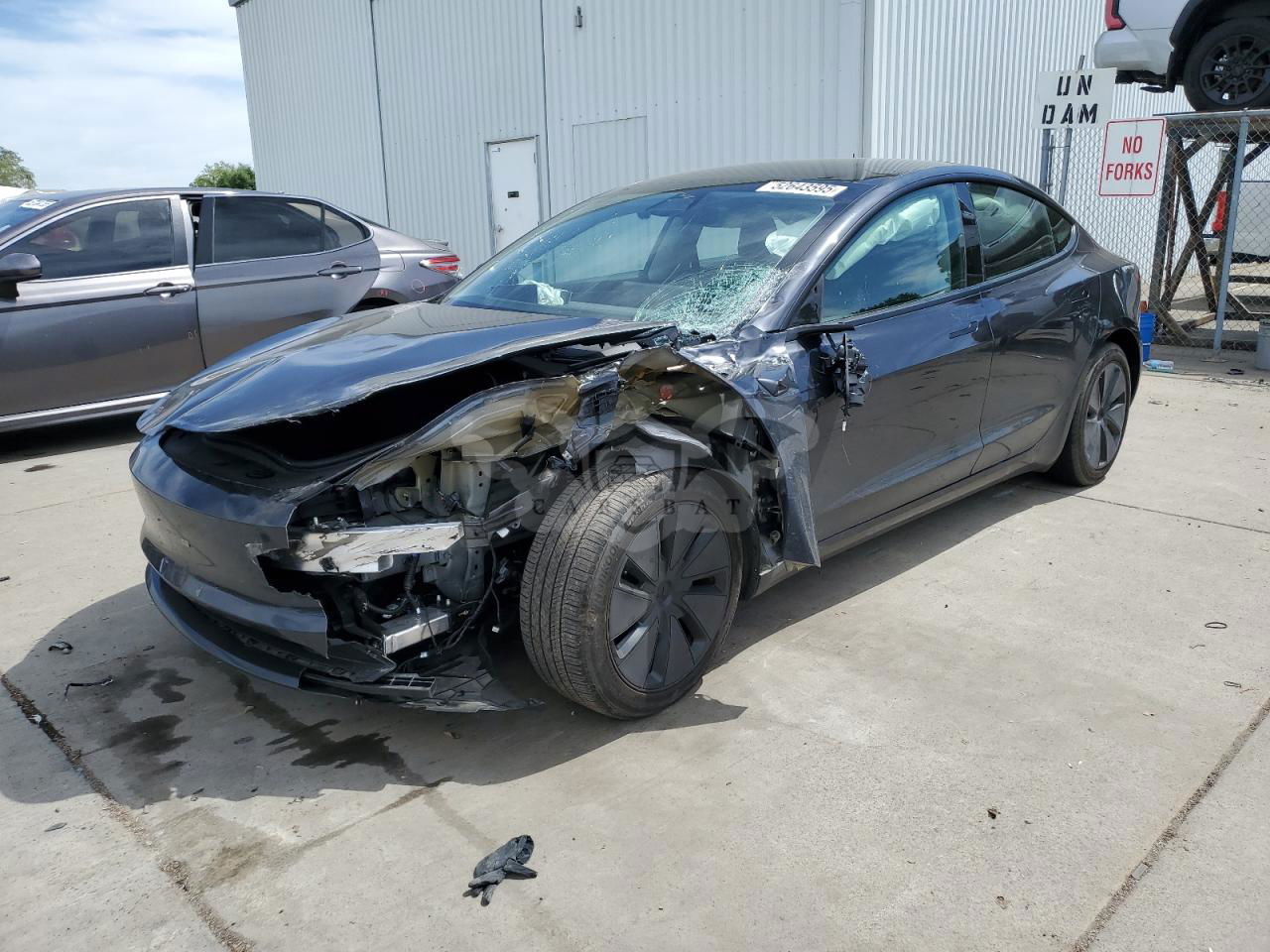 Tesla Model 3 2024