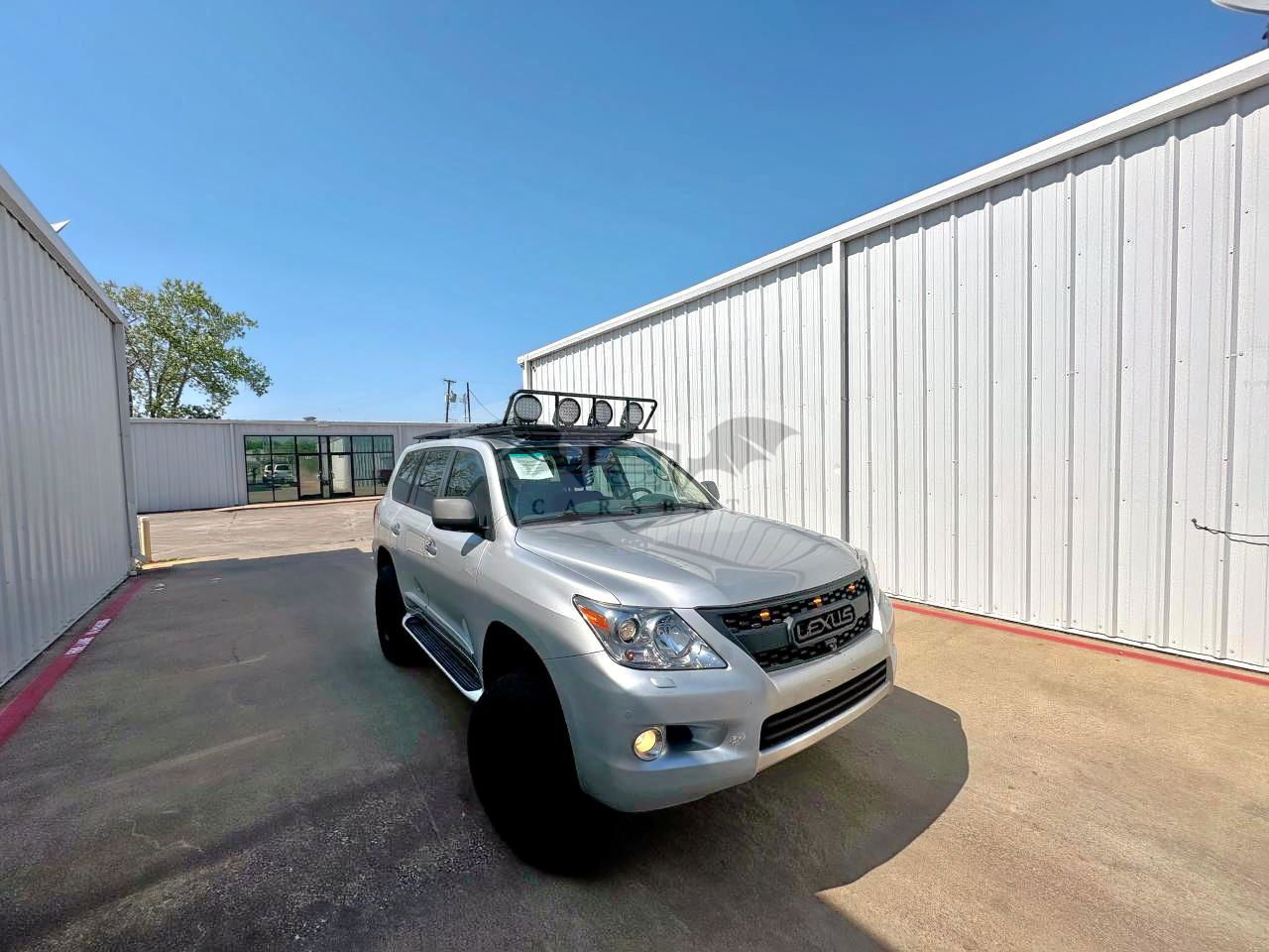 Lexus LX 570 5.7L  8 2011