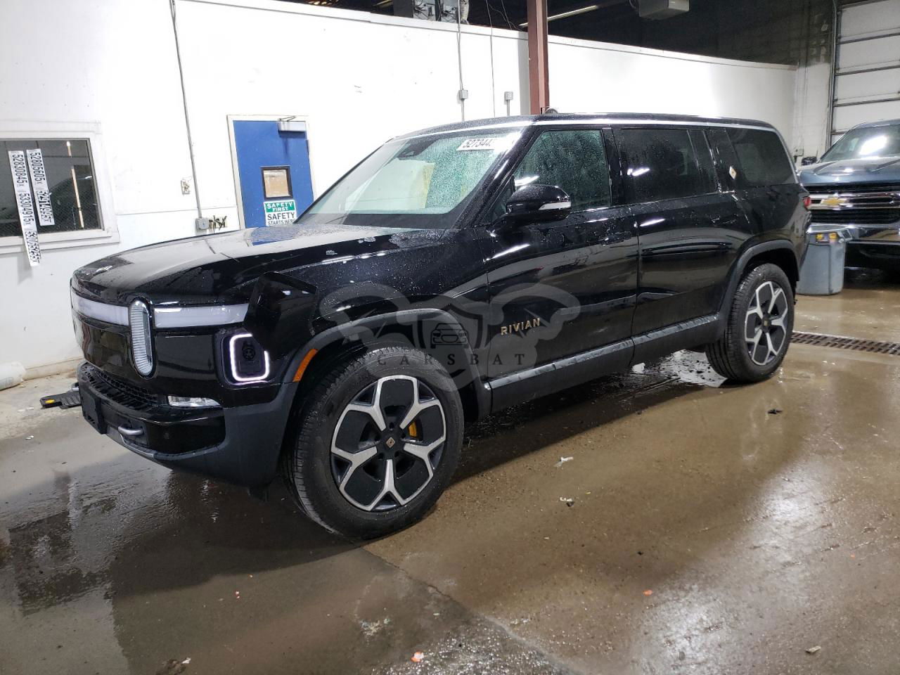 Rivian R1S ADVENTURE 2024