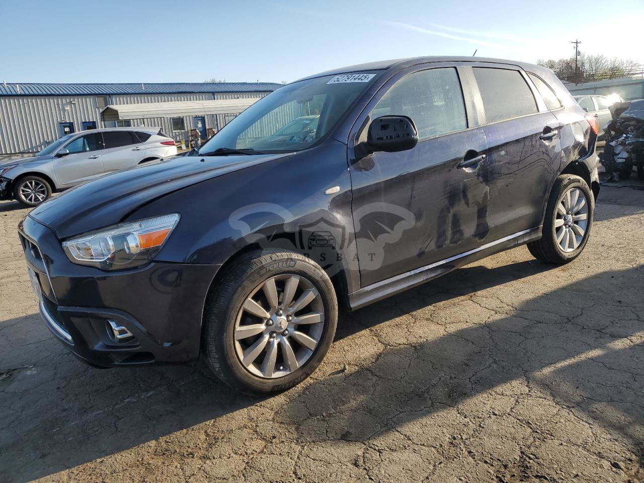 Mitsubishi Outlander SE 2.0L  4 2011
