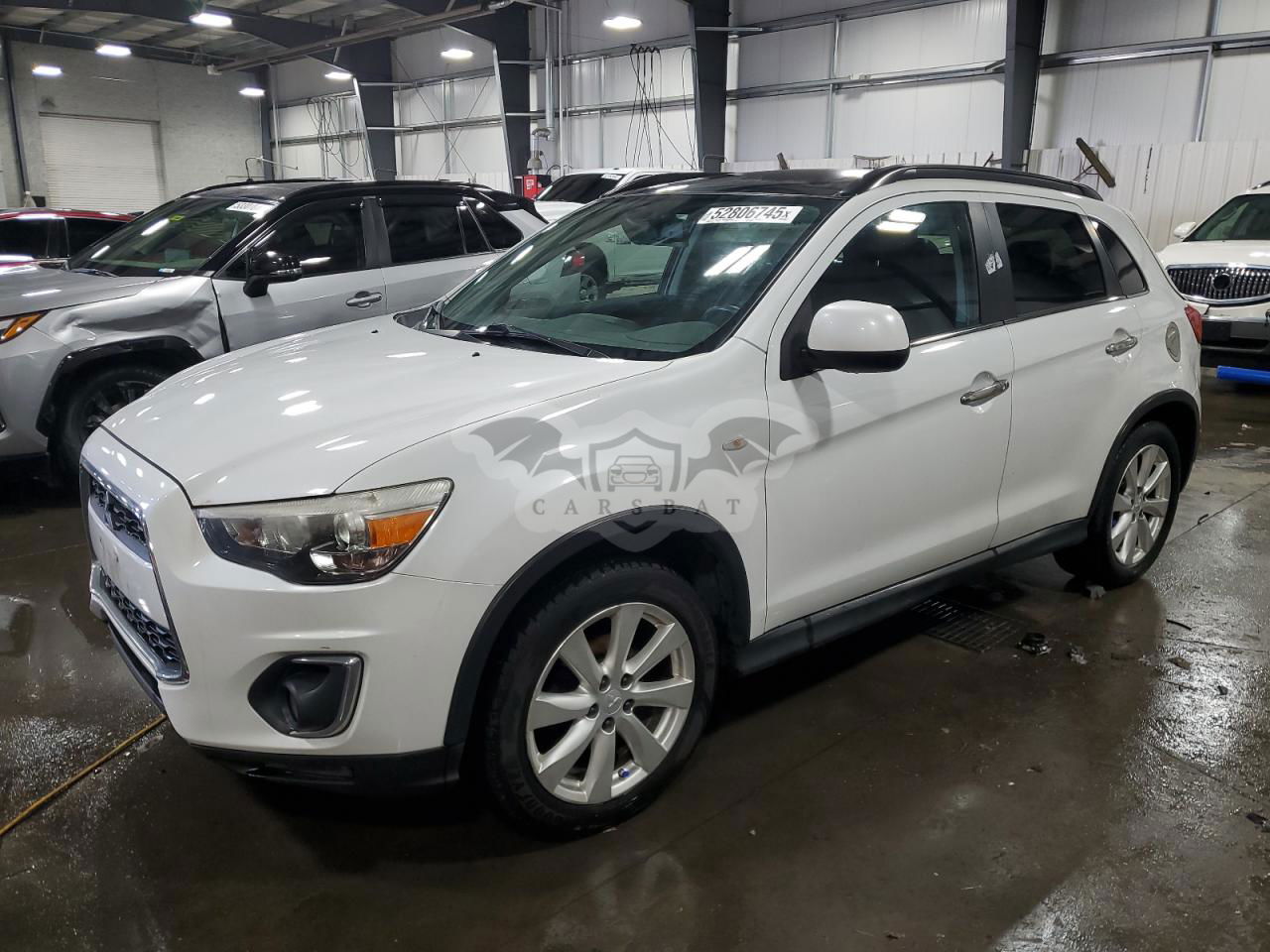 Mitsubishi Outlander SE 2.0L  4 2014