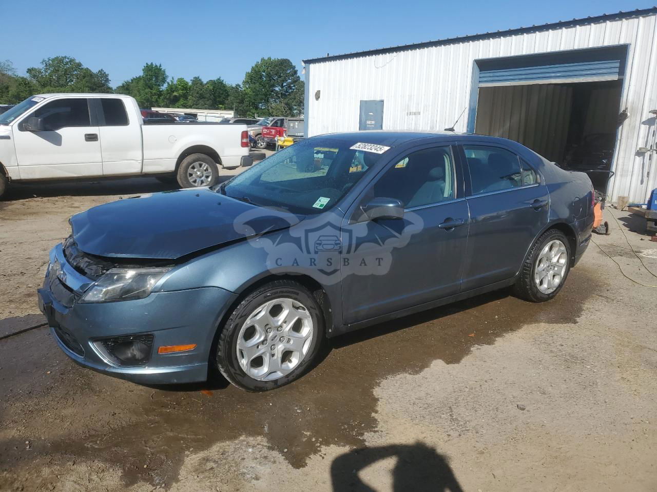 Ford Fusion SE 2.5L  4 2011