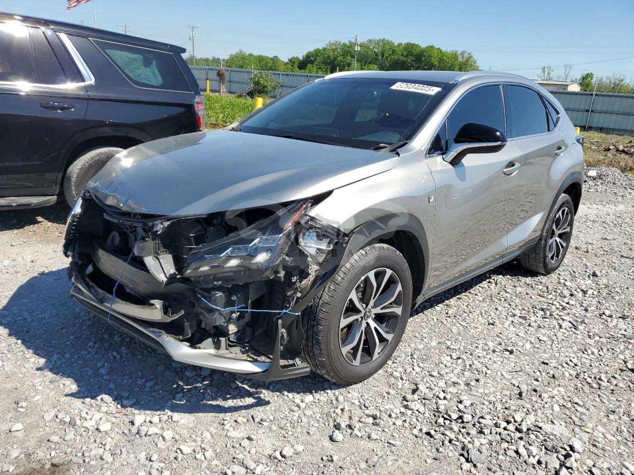 Lexus NX 200T BASE 2.0L  4 2016