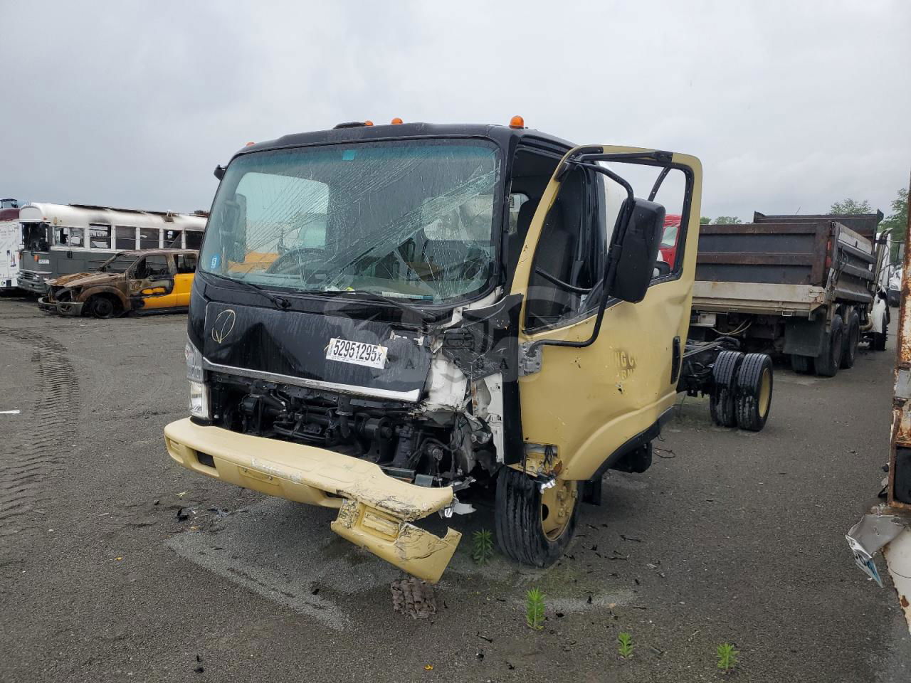 Isuzu NQR 5.2L  4 2021