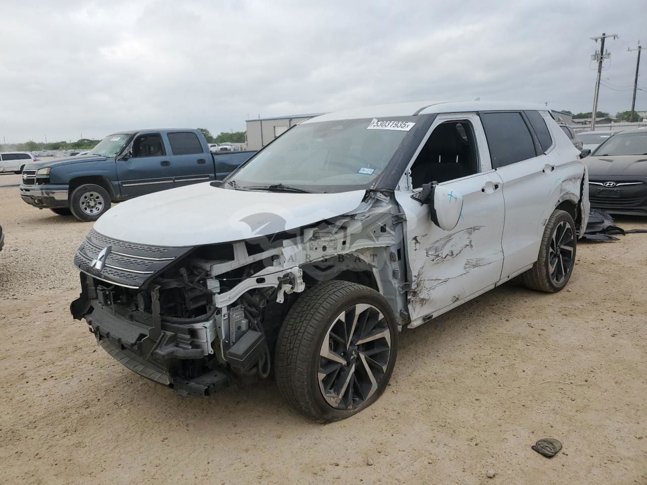 Mitsubishi Outlander SE 2.5L  4 2023