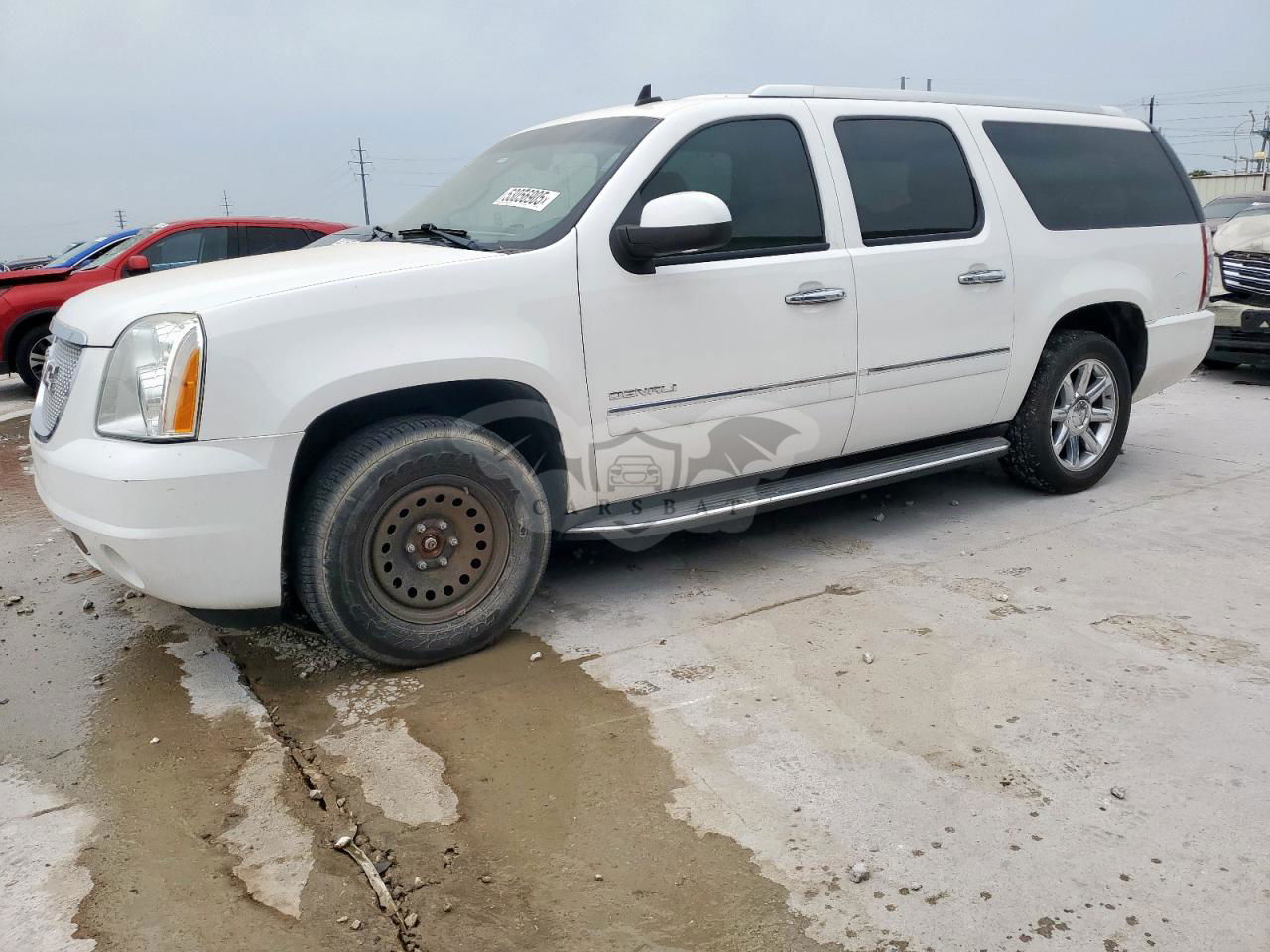 GMC Yukon DENALI 6.2L  8 2013
