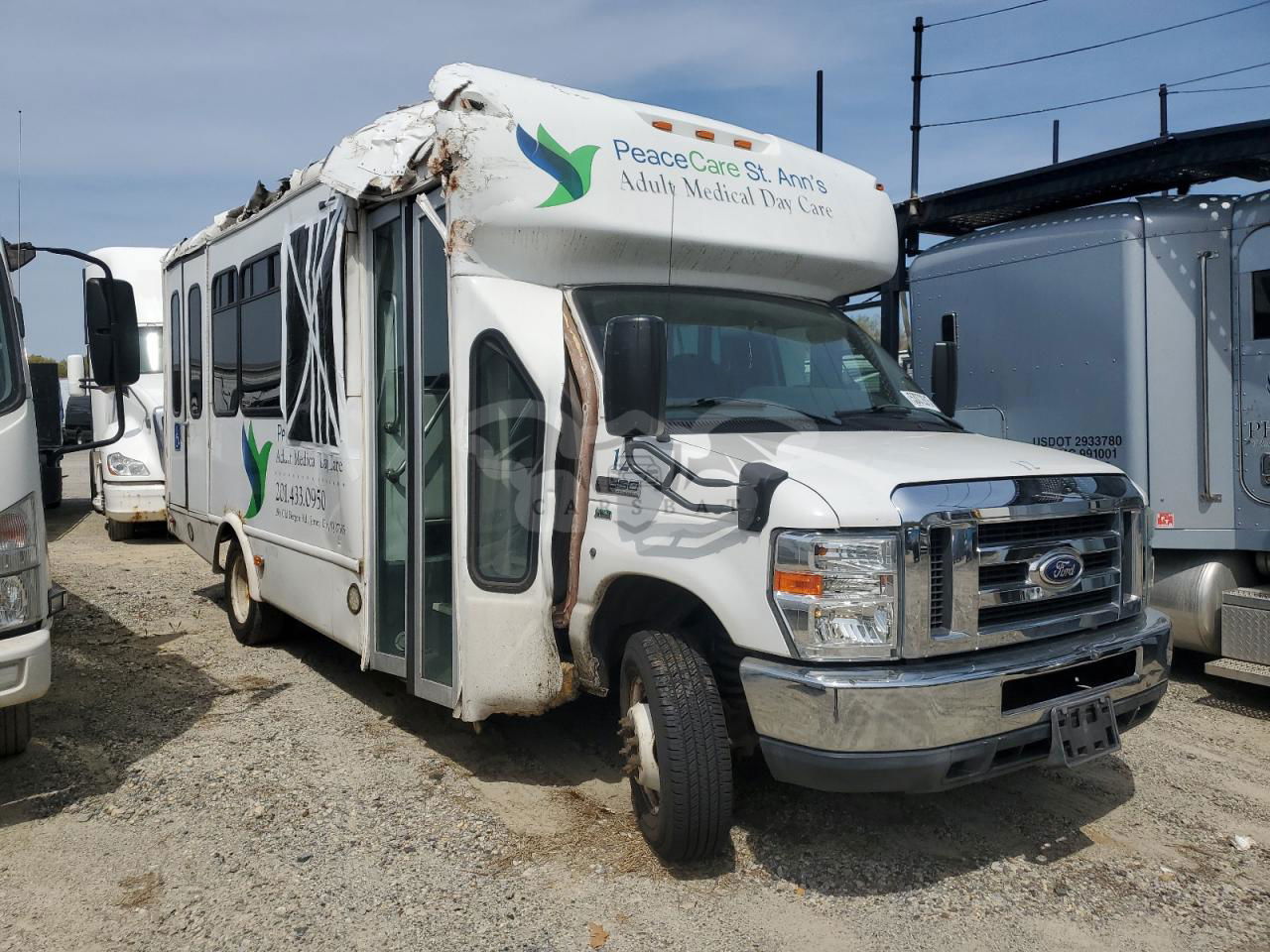 Ford Econoline E350 SUPER DUTY CUTAWAY VAN 5.4L  8 2015