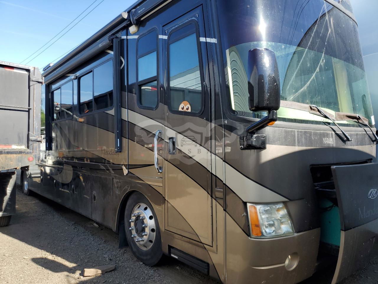 Freightliner X-line X LINE MOTOR HOME 8.9L  6 2006