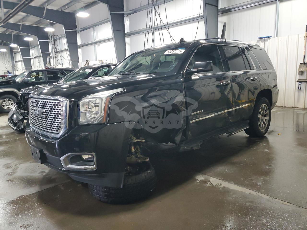 GMC Yukon DENALI 6.2L  8 2016
