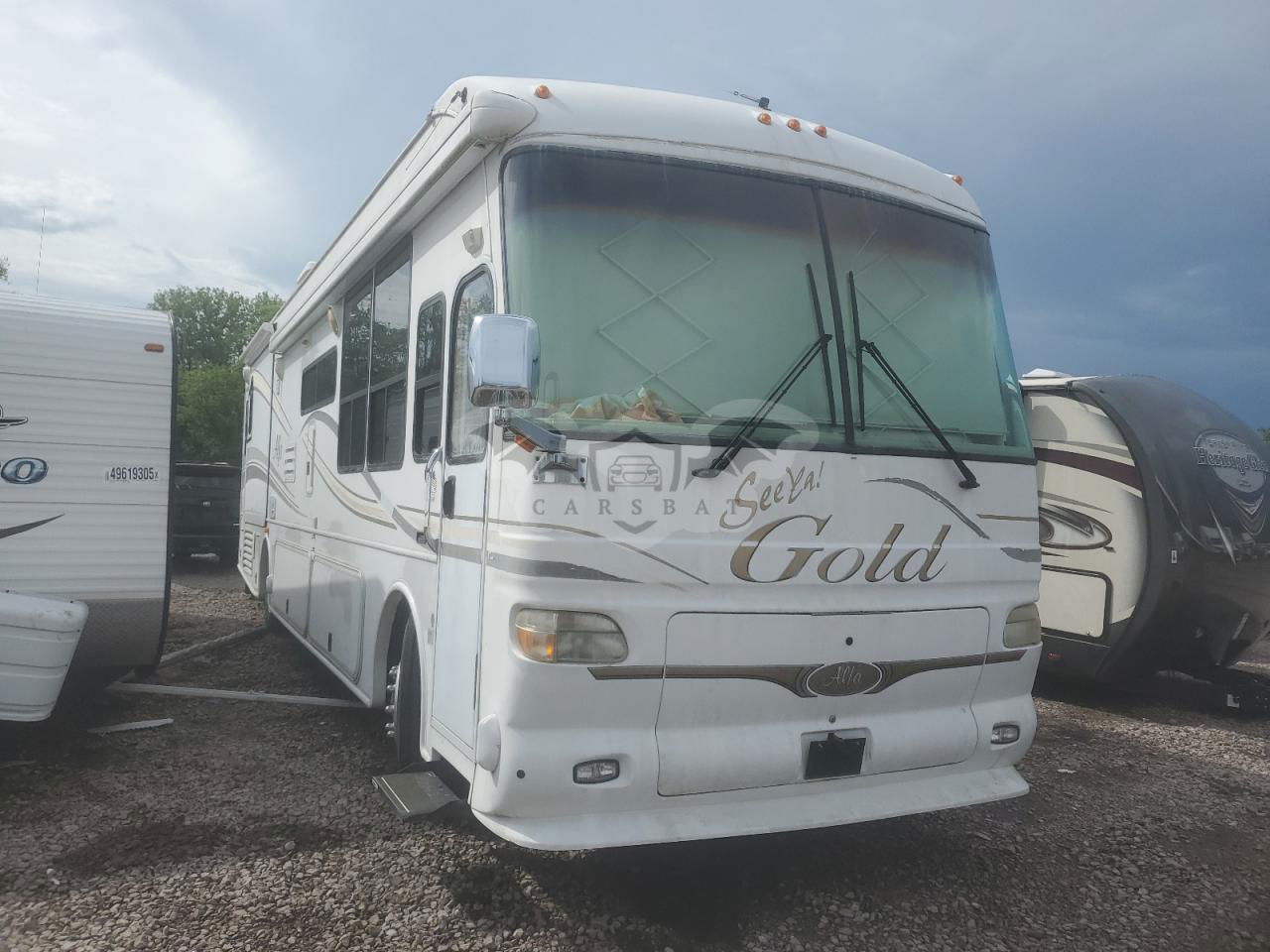 Freightliner X-line X LINE MOTOR HOME 8.9L  6 2004