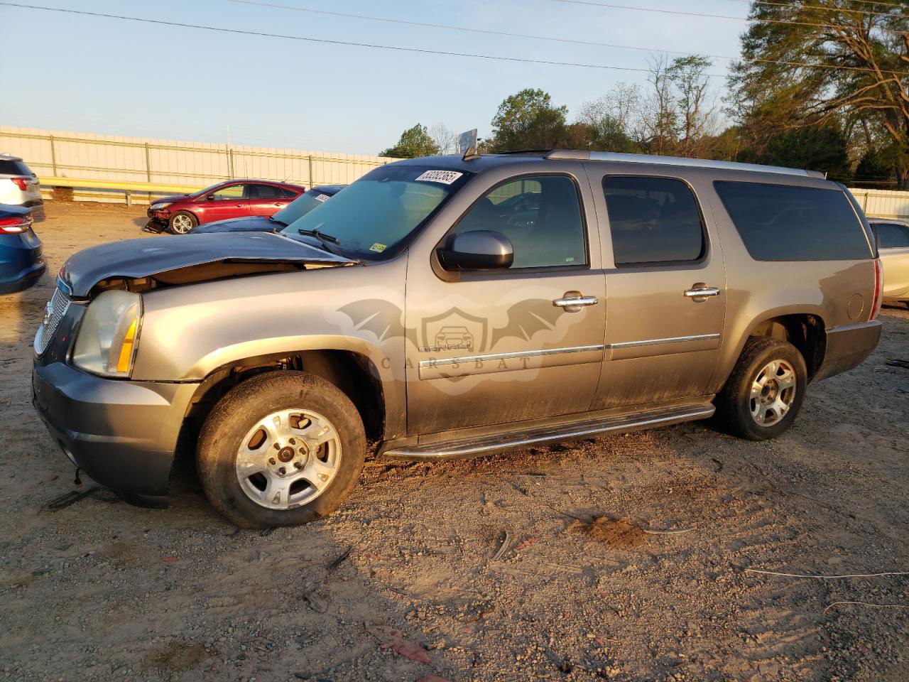 GMC Yukon DENALI 6.2L  8 2012