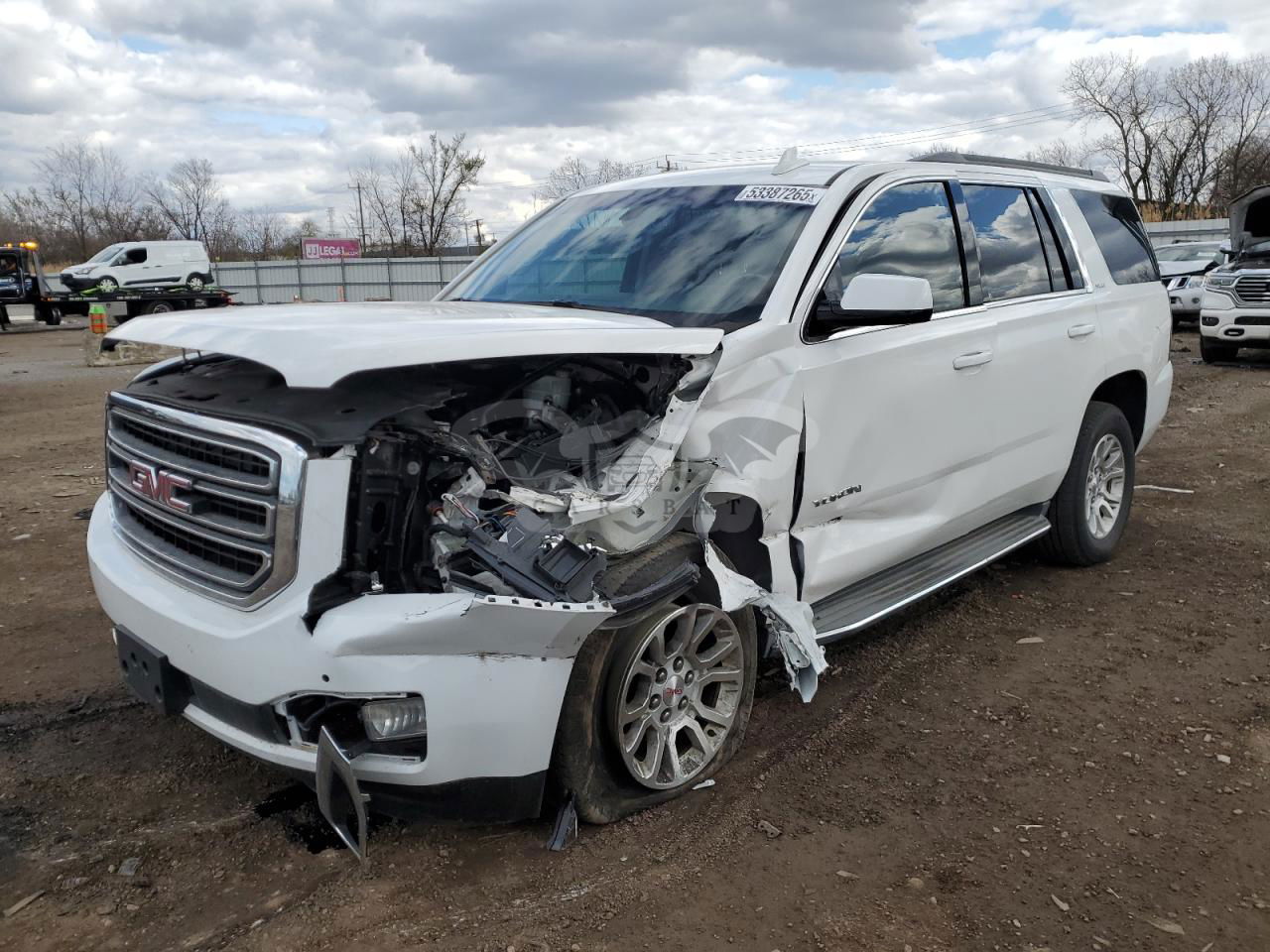 GMC Yukon SLE 5.3L  8 2015