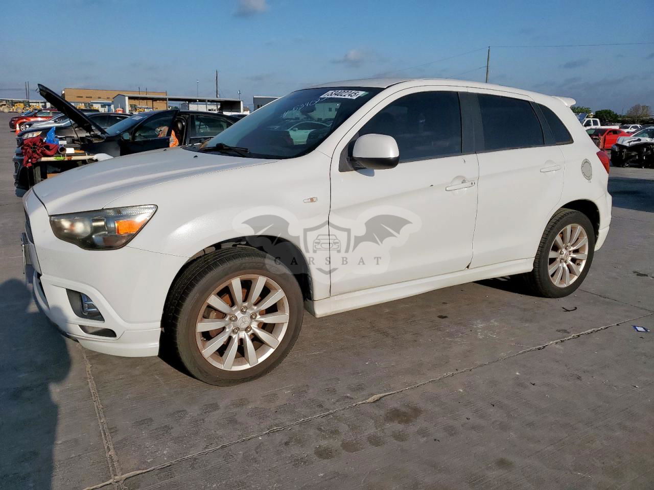 Mitsubishi Outlander SE 2.0L  4 2011