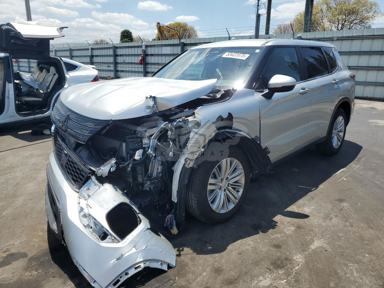 Mitsubishi Outlander ES 2.5L  4 2024
