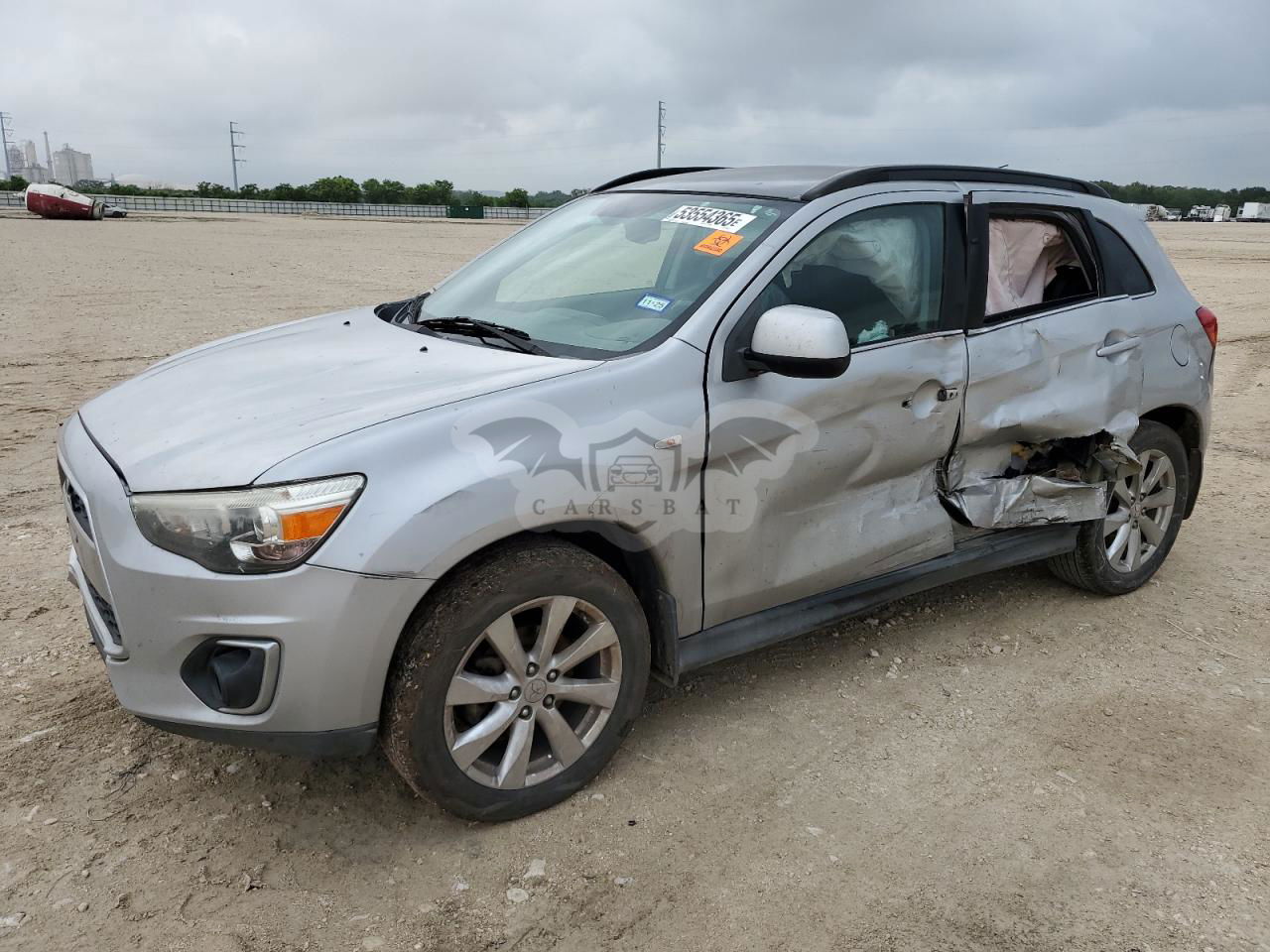 Mitsubishi Outlander SE 2.0L  4 2013