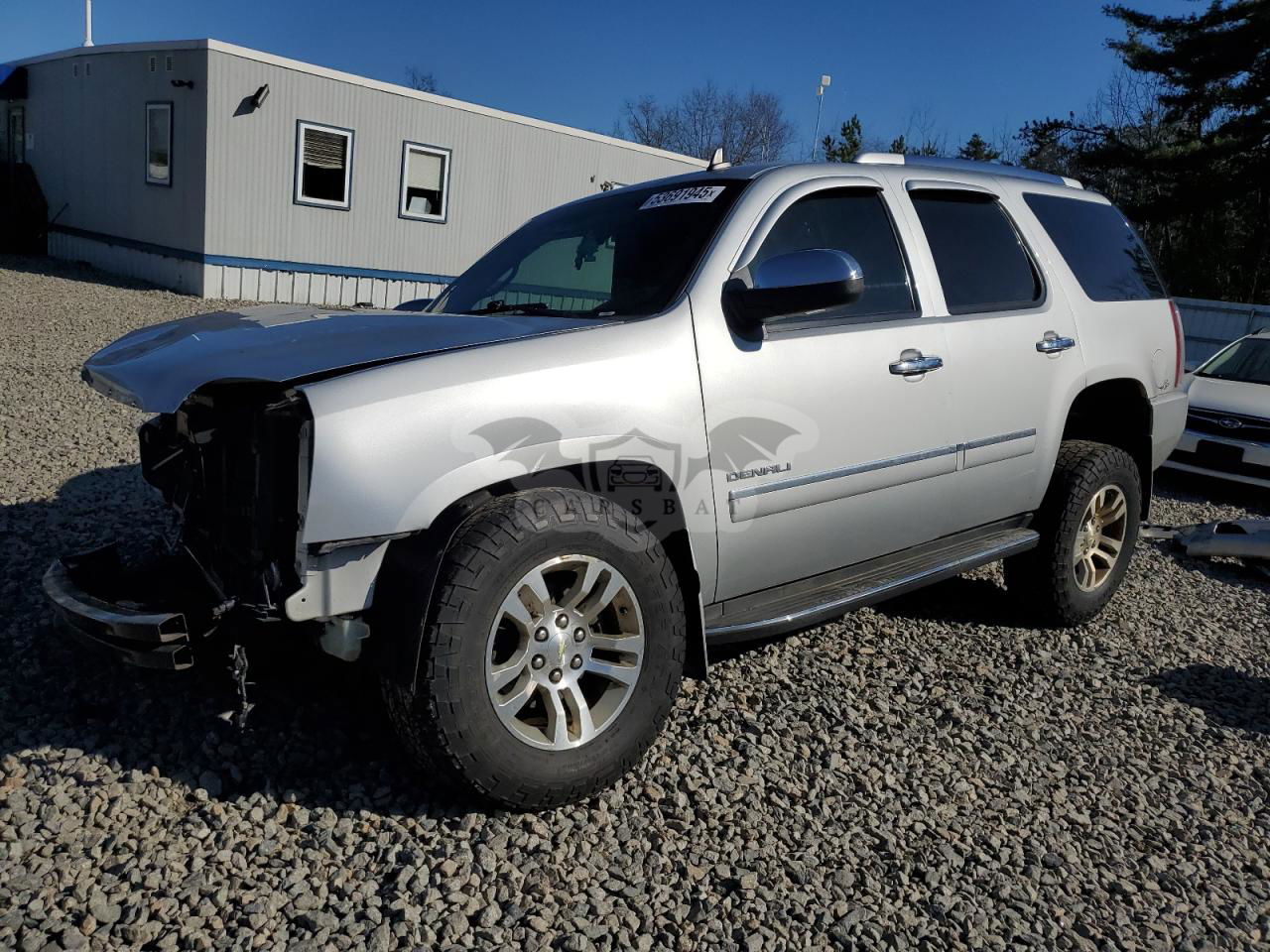 GMC Yukon DENALI 6.2L  8 2013