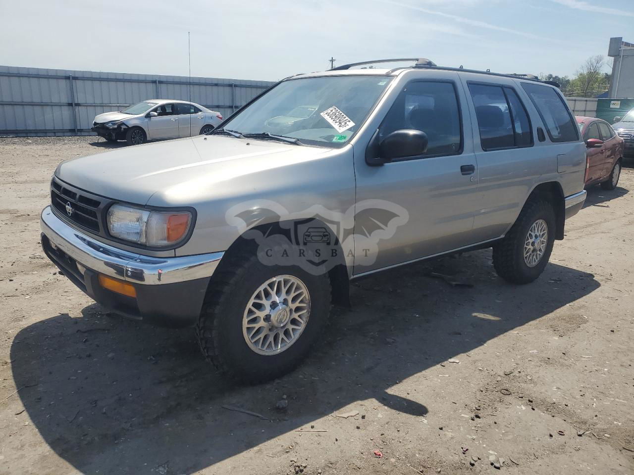 Nissan Pathfinder LE 3.3L  6 1999