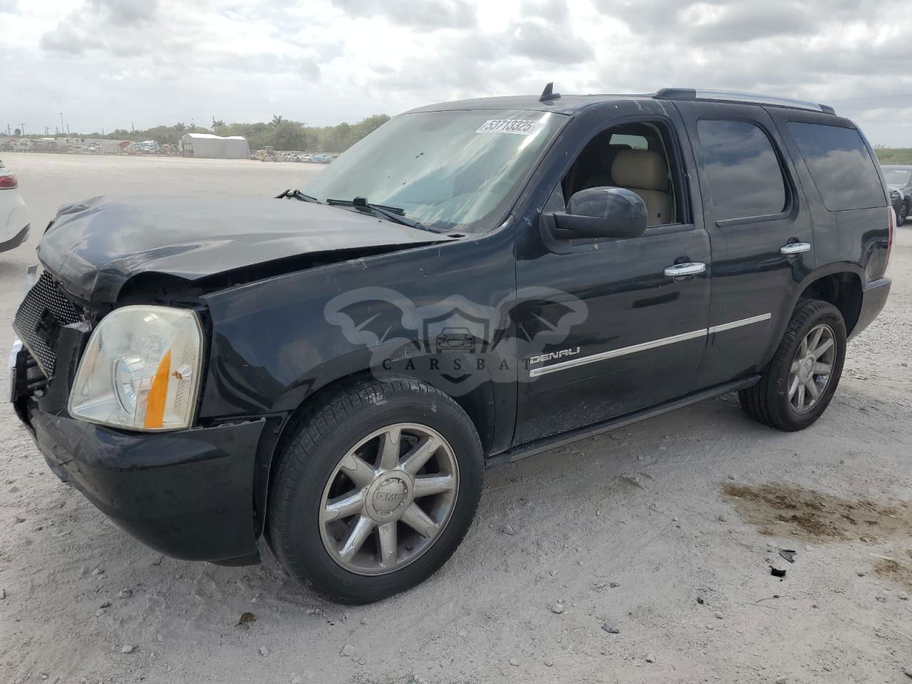 GMC Yukon DENALI 6.2L  8 2013