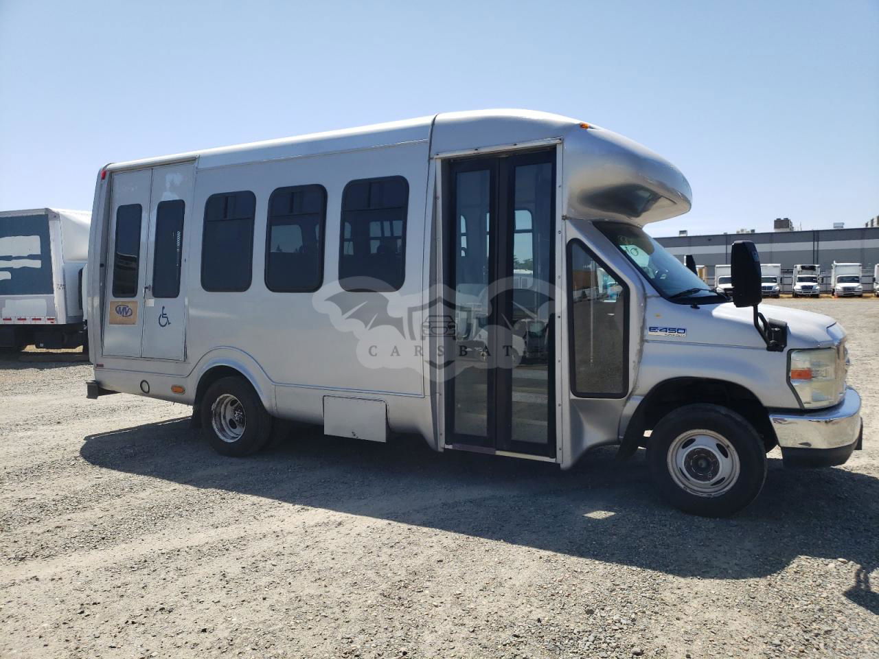 Ford Econoline E450 SUPER DUTY CUTAWAY VAN 6.8L 10 2011
