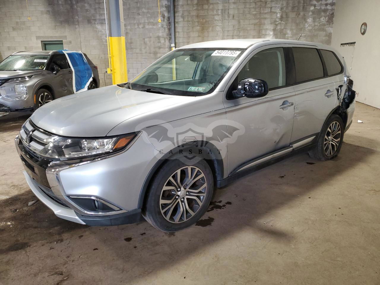 Mitsubishi Outlander SE 2.4L  4 2016