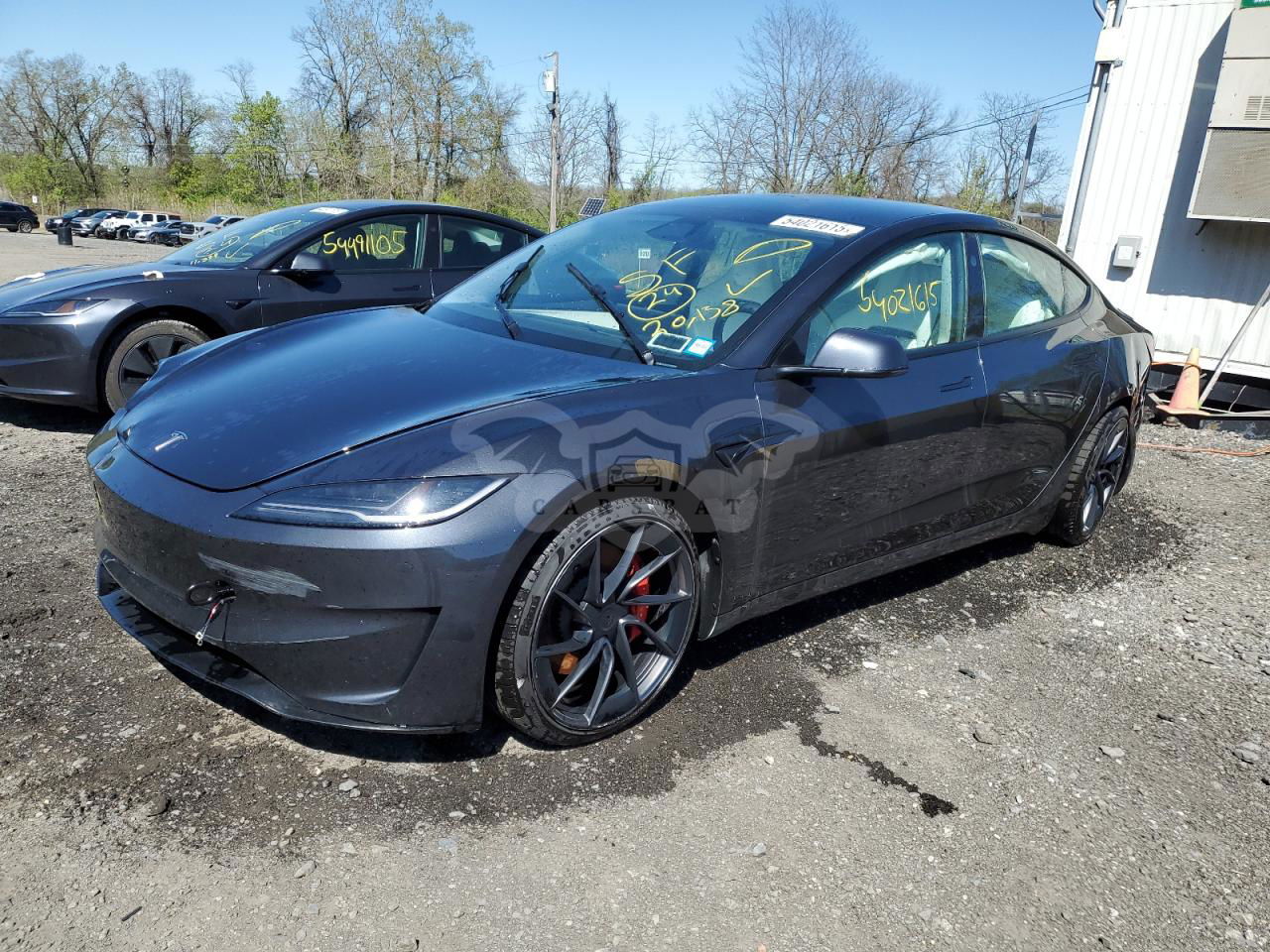 Tesla Model 3 2024