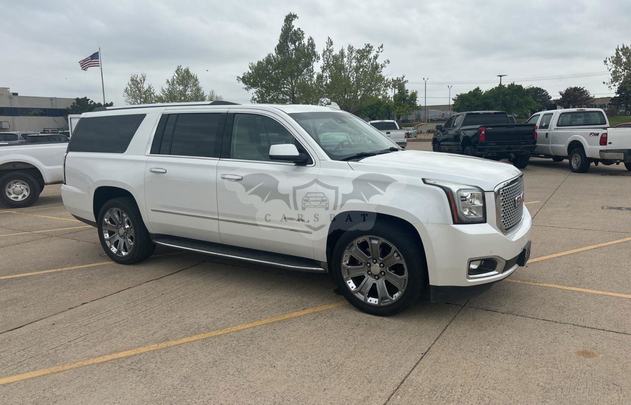 GMC Yukon DENALI 6.2L  8 2016