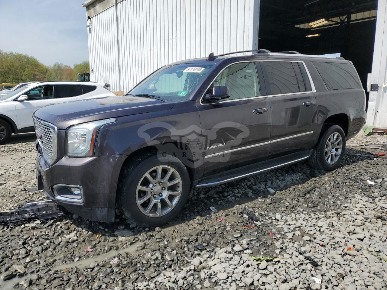 GMC Yukon DENALI 6.2L  8 2016
