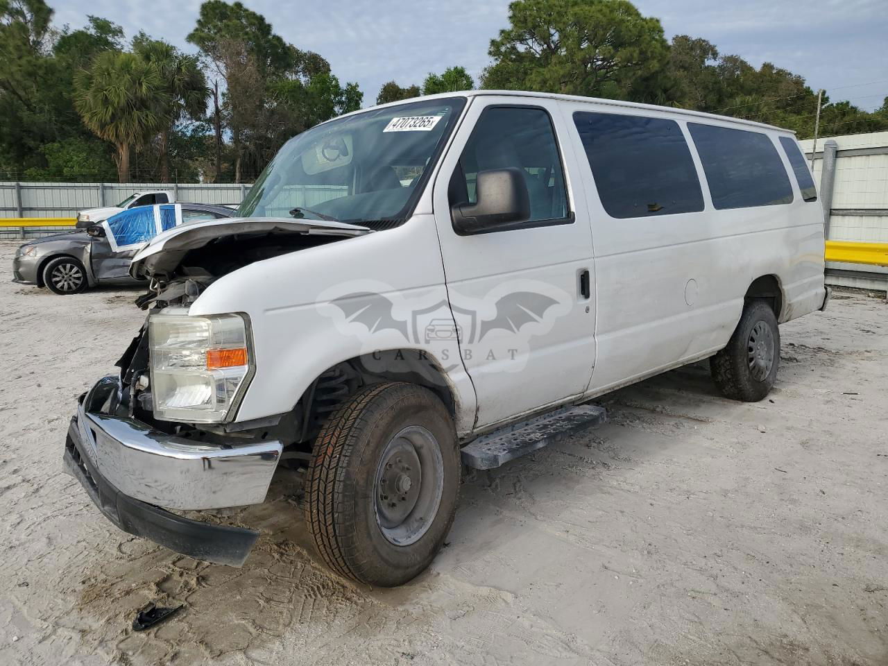 Ford Econoline E350 SUPER DUTY WAGON 5.4L  8 2013