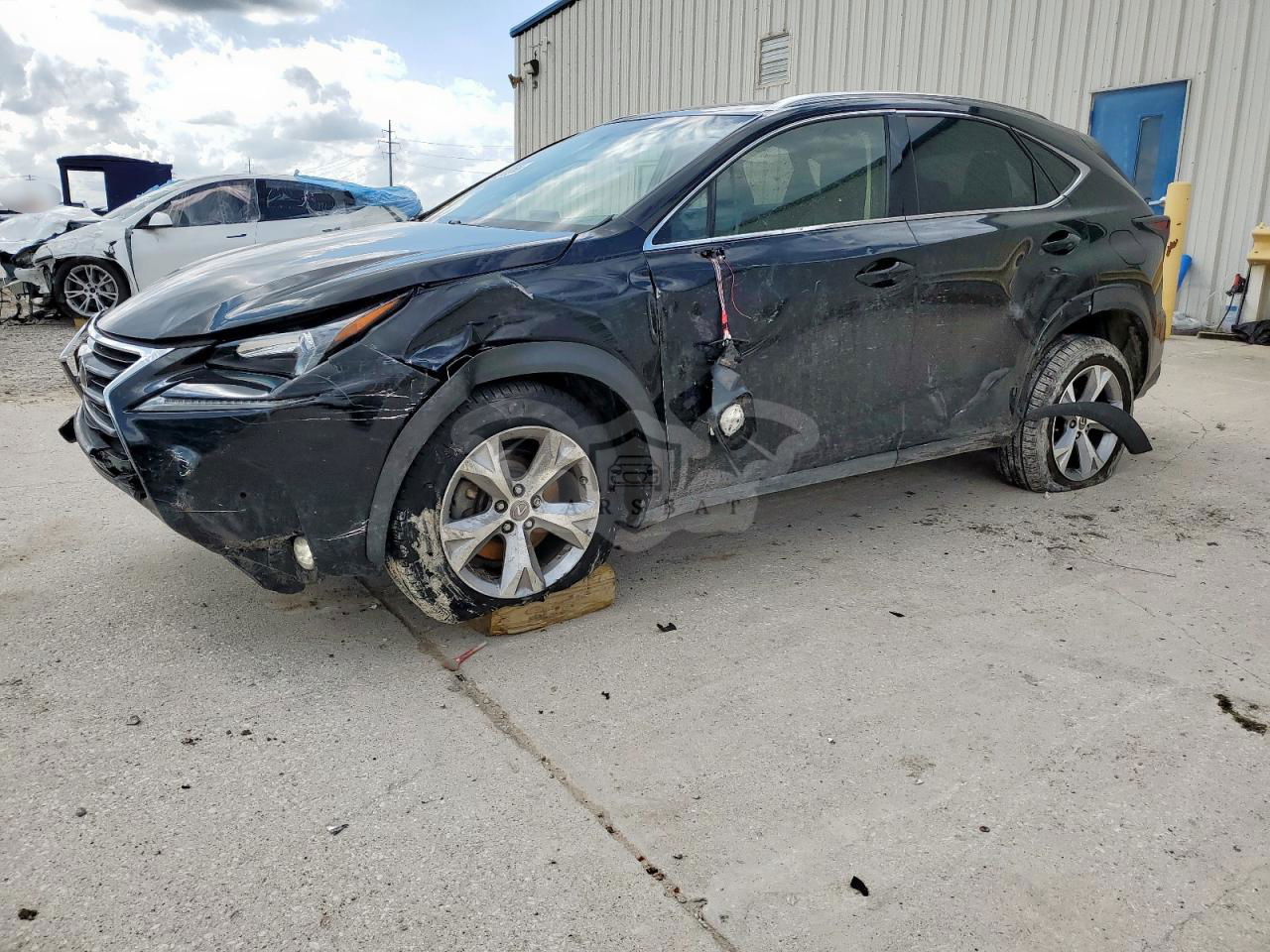 Lexus NX 200T BASE 2.0L  4 2017