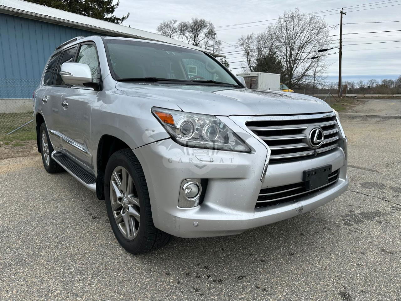 Lexus LX 570 5.7L  8 2013
