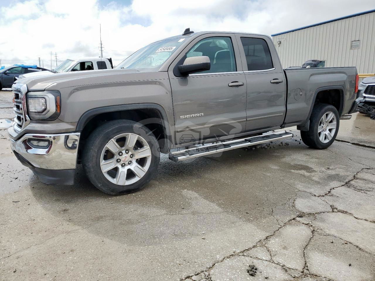 GMC Sierra C1500 SLE 5.3L  8 2017