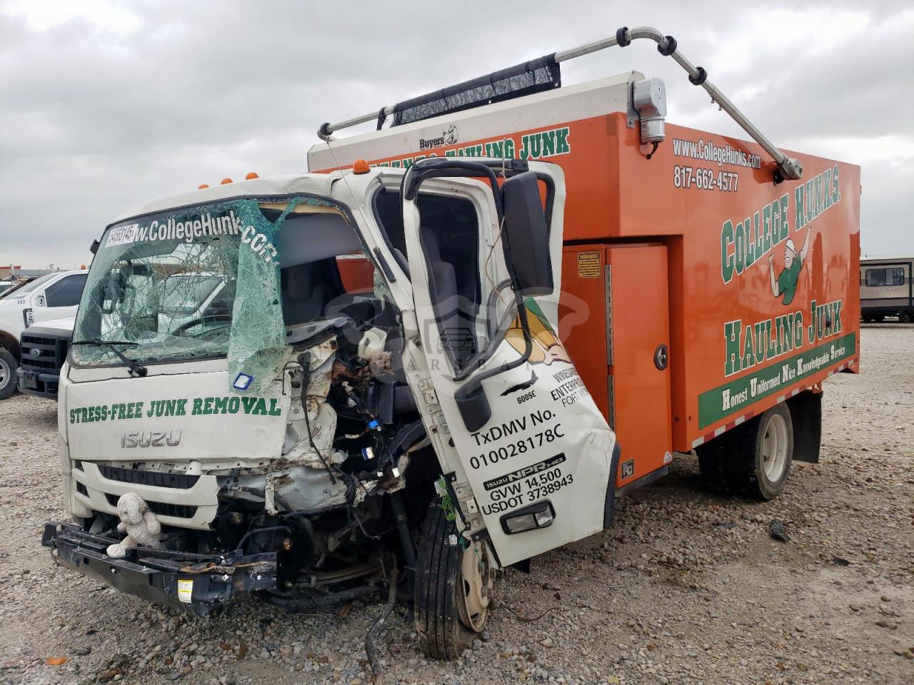 Isuzu NPR 6.6L  8 2021