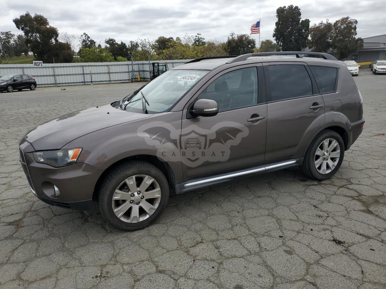 Mitsubishi Outlander SE 2.4L  4 2011