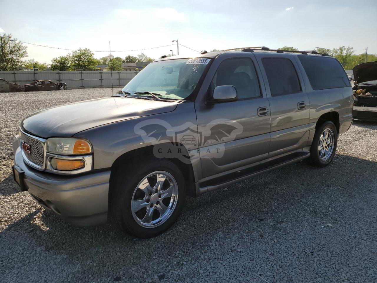 GMC Yukon DENALI 6.0L  8 2005