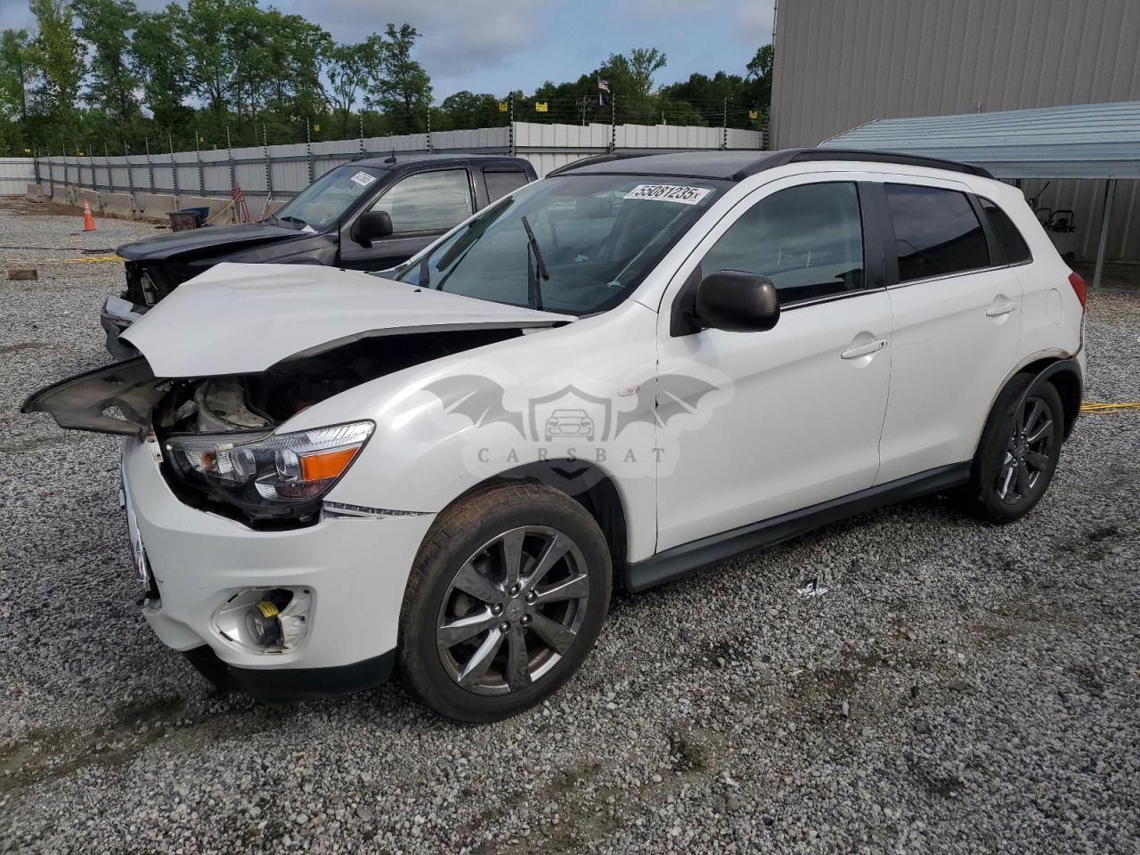 Mitsubishi Outlander LE 2.0L  4 2013
