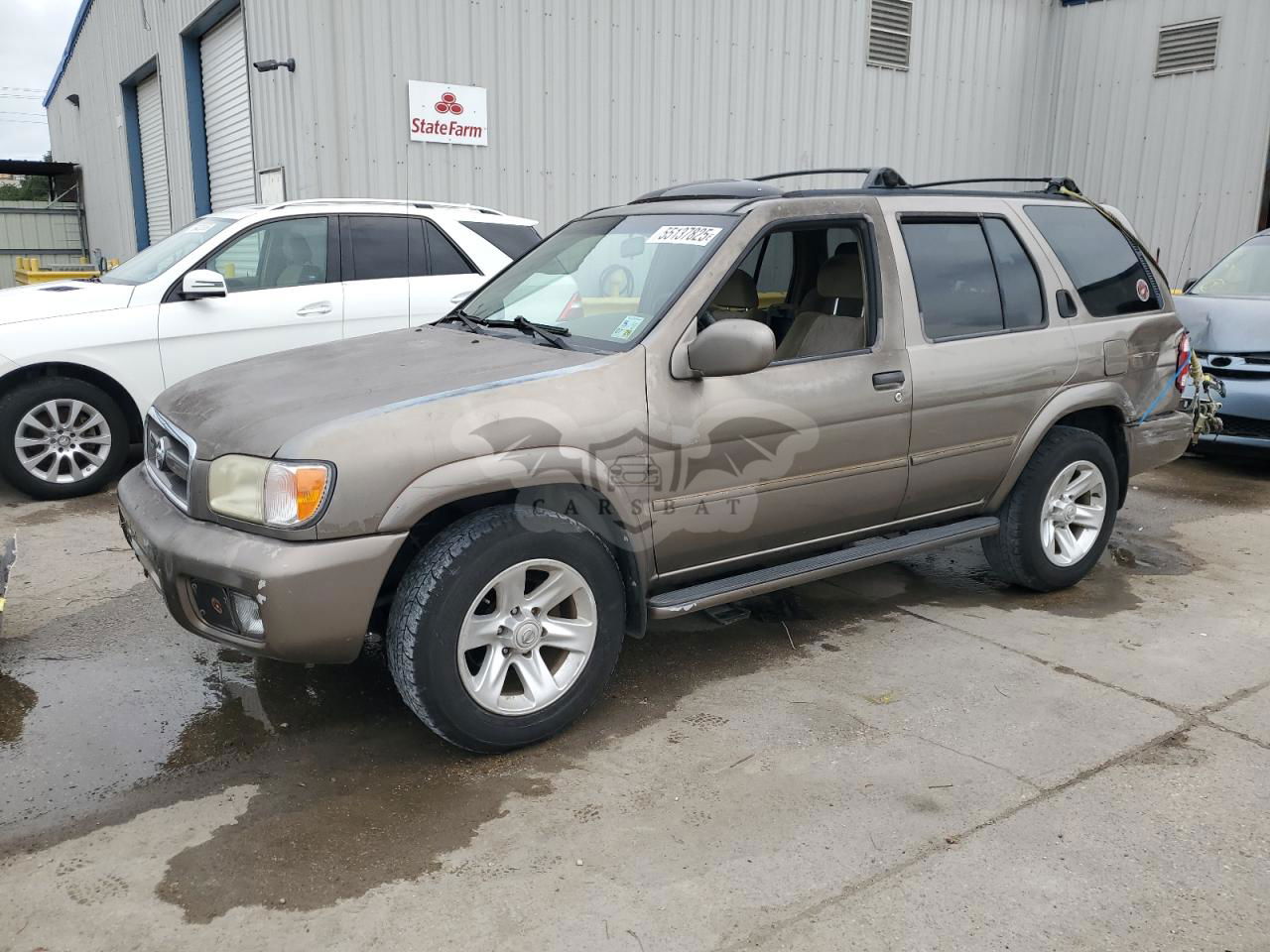 Nissan Pathfinder LE 3.5L  6 2002