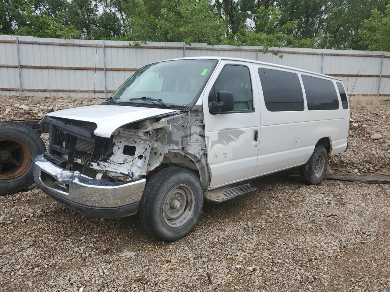 Ford Econoline E350 SUPER DUTY WAGON 5.4L  8 2013