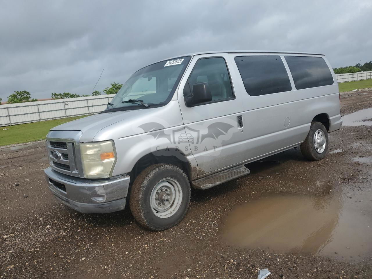 Ford Econoline E350 SUPER DUTY WAGON 5.4L  8 2010