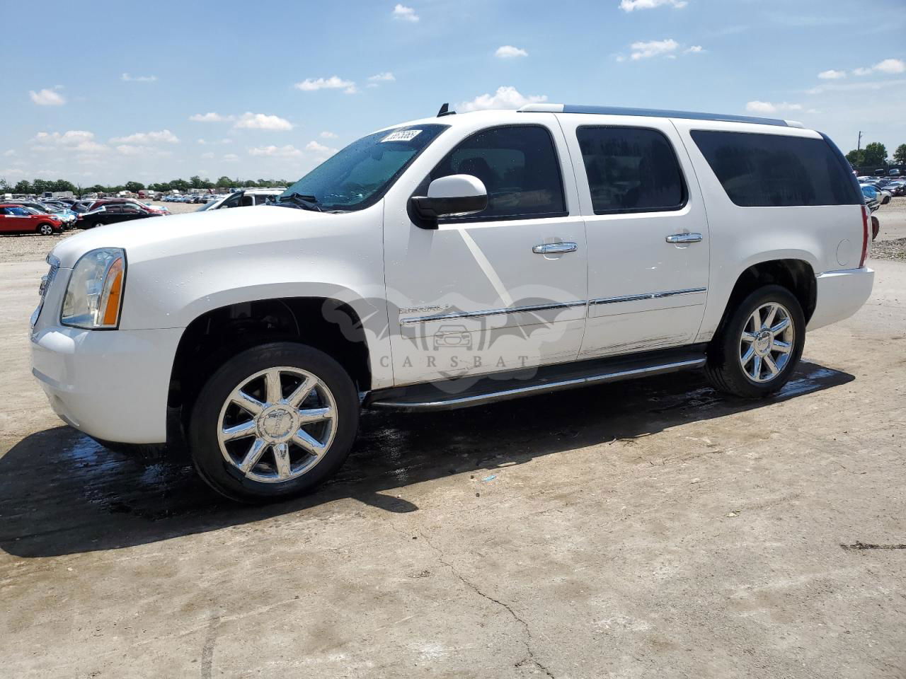 GMC Yukon DENALI 6.2L  8 2013